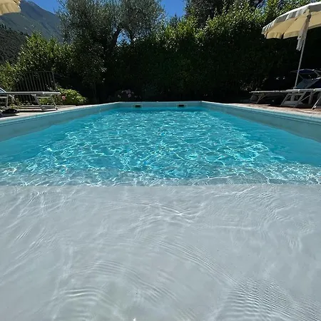 Gaia Pool Wifi Parking Malcesine