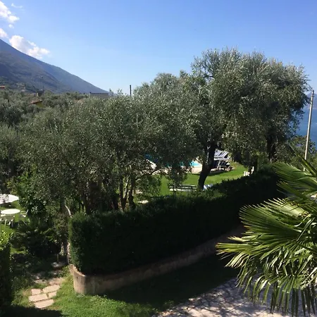 Gaia Pool Wifi Parking Malcesine